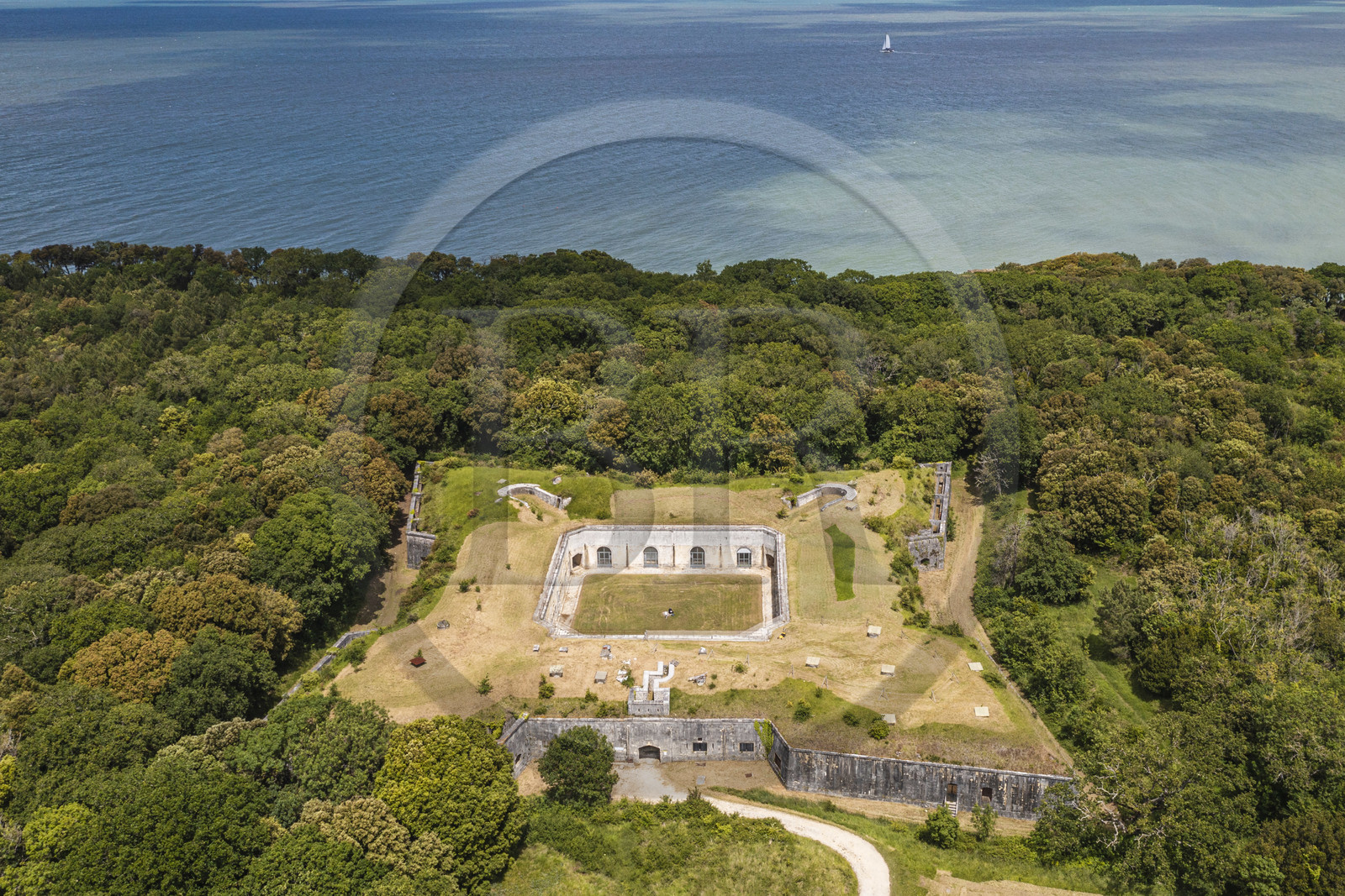 France, Charente-Maritime (17), Ile d'Aix, le Fort Liédot (vue aérienne) France, Charente-Maritime (17), Ile d'Aix, le Fort Liédot (vue aérienne)