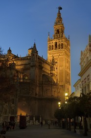 Spain, Andalusia, Seville, Santa Cruz district, the Giralda, former minaret almohade of the great Mosque reconverted into the bell tower of the cathedral, listed as World Heritage by UNESCO