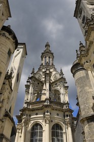 France, Loir et Cher (41), Vallée de la Loire classée Patrimoine Mondial de l' UNESCO, château de Chambord, la lanterne de la terrasse du toit
