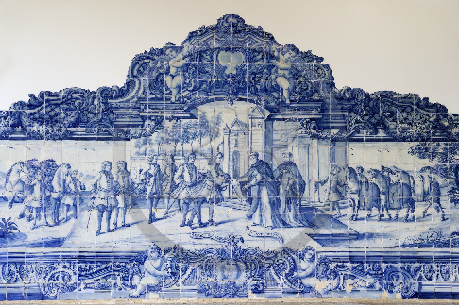 Portugal, région du Minho, Guimaraes, Pousada de Santa Marinha da Costa, azulejos du XVIIIème siècle racontant la vie du monastère