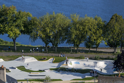 France, Nièvre, Nevers, the skatepark on the banks of the Loire river