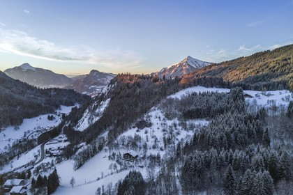 France, Haute-Savoie (74), station de ski Les Carroz d'Arâches, village d'Arâches-la-Frasse