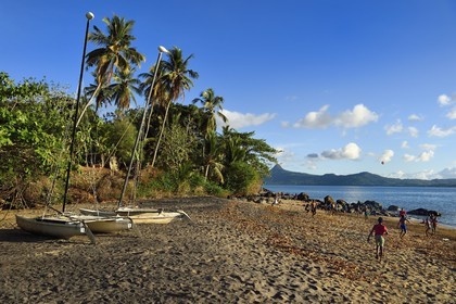 France, Mayotte island (French overseas department), Grande-Terre, Sada, kids playing football on Tahiti beach (Mtsagnougni) in the Bay of Boueni