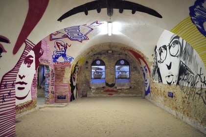 France, Haut-Rhin (68), Neuf-Brisach, Musée d'Art Urbain et de Street Art (MAUSA) hébergé dans une ancienne casemate de la citadelle de Vauban classée Patrimoine Mondial de l'UNESCO, peinture murale de Charles Uzzel alias Pure Evil