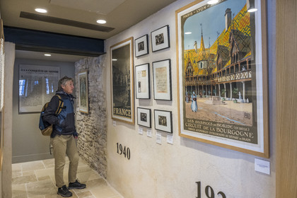 France, Côte-d'Or (21), les climats de Bourgogne classés Patrimoine Mondial de l'UNESCO, Beaune, Maison Champy, plus ancienne maison de négoce de vins de Bourgogne fondée en 1720