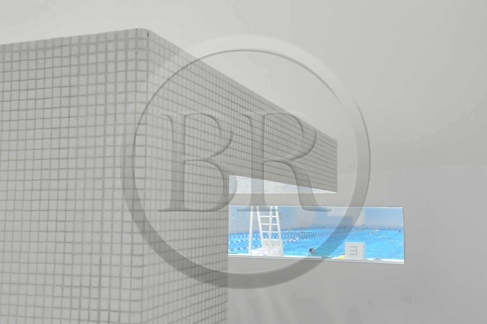 France, Seine-Maritime (76), Le Havre, la piscine les Bains des Docks crée par l'architecte Jean Nouvel