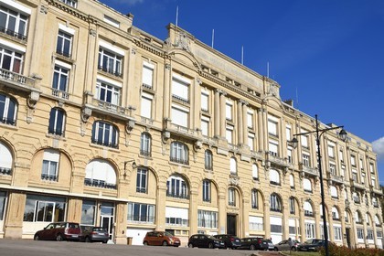 France, Seine-Maritime (76), Sainte-Adresse voisinne du Havre, Immeuble Dufayel où le gouvernement belge s'installa d'octobre 1914 à novembre 1918, Sainte-Adresse fut capitale administrative de la Belgique occupée pendant la Première Guerre mondiale