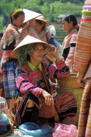 Vietnam, Lao Cai province, Bac Ha district, Can Cau market, women from the Flower Hmong minority