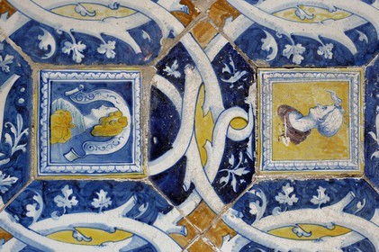 France, Indre-et-Loire (37), château de Chenonceau édifié de 1513 à 1521 de style Renaissance, carrelage de la salle des Gardes