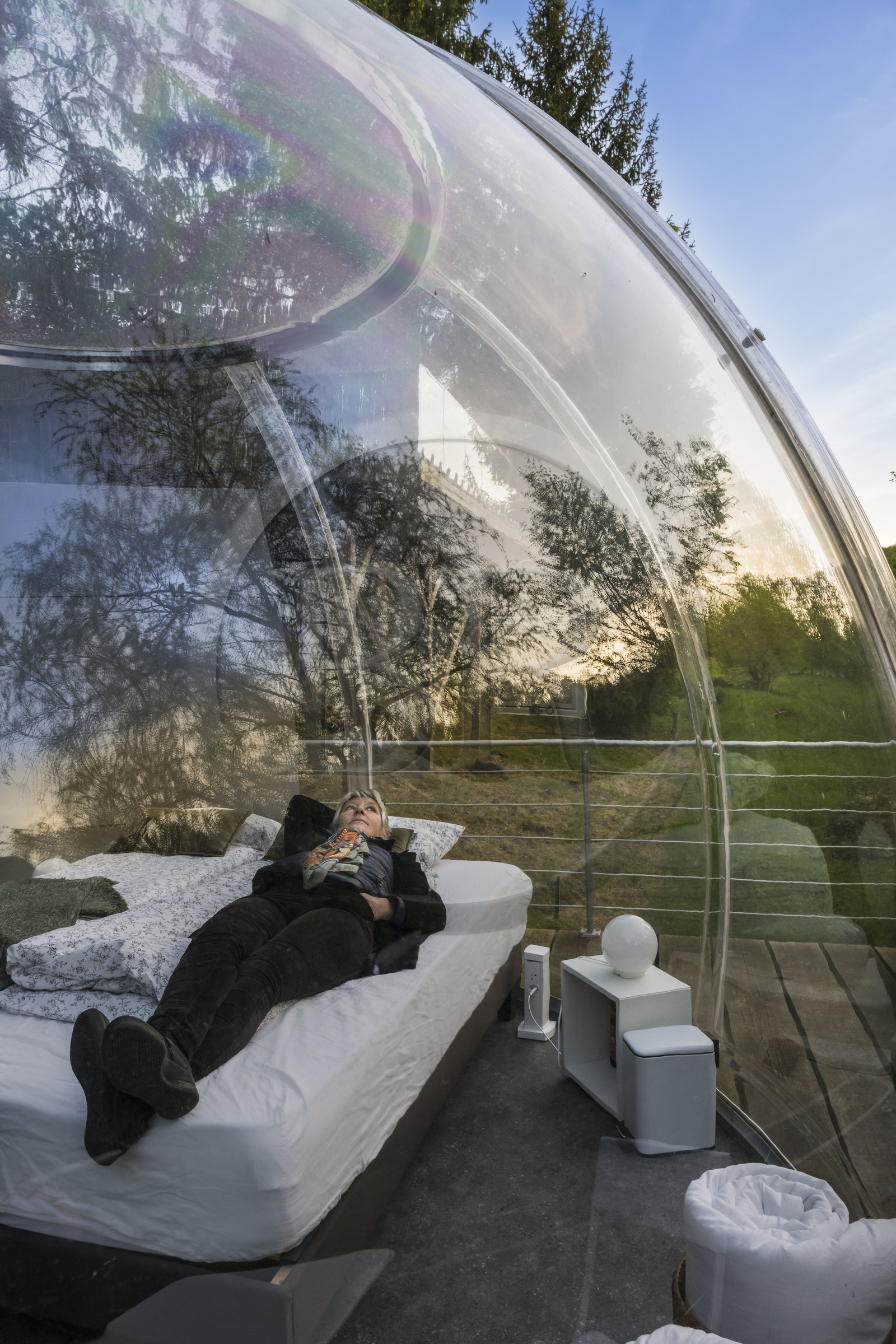 France, Moselle (57), Parc régional des Vosges du nord, Siersthal – Holbach près de Bitche, chambres d'Hôtes la Grange d’Hélène, la bulle rigide