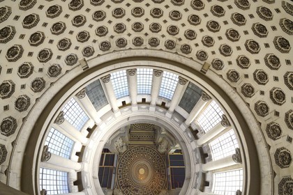 France, Paris (75), le Panthéon, le pendule de Foucault sous le dôme (tour-lanterne) dans la nef