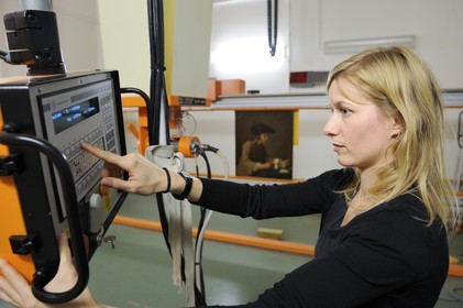 France, Paris (75), Laboratoire du Centre de recherche et de restauration des musées de France (C2RMF), salle de radiographie