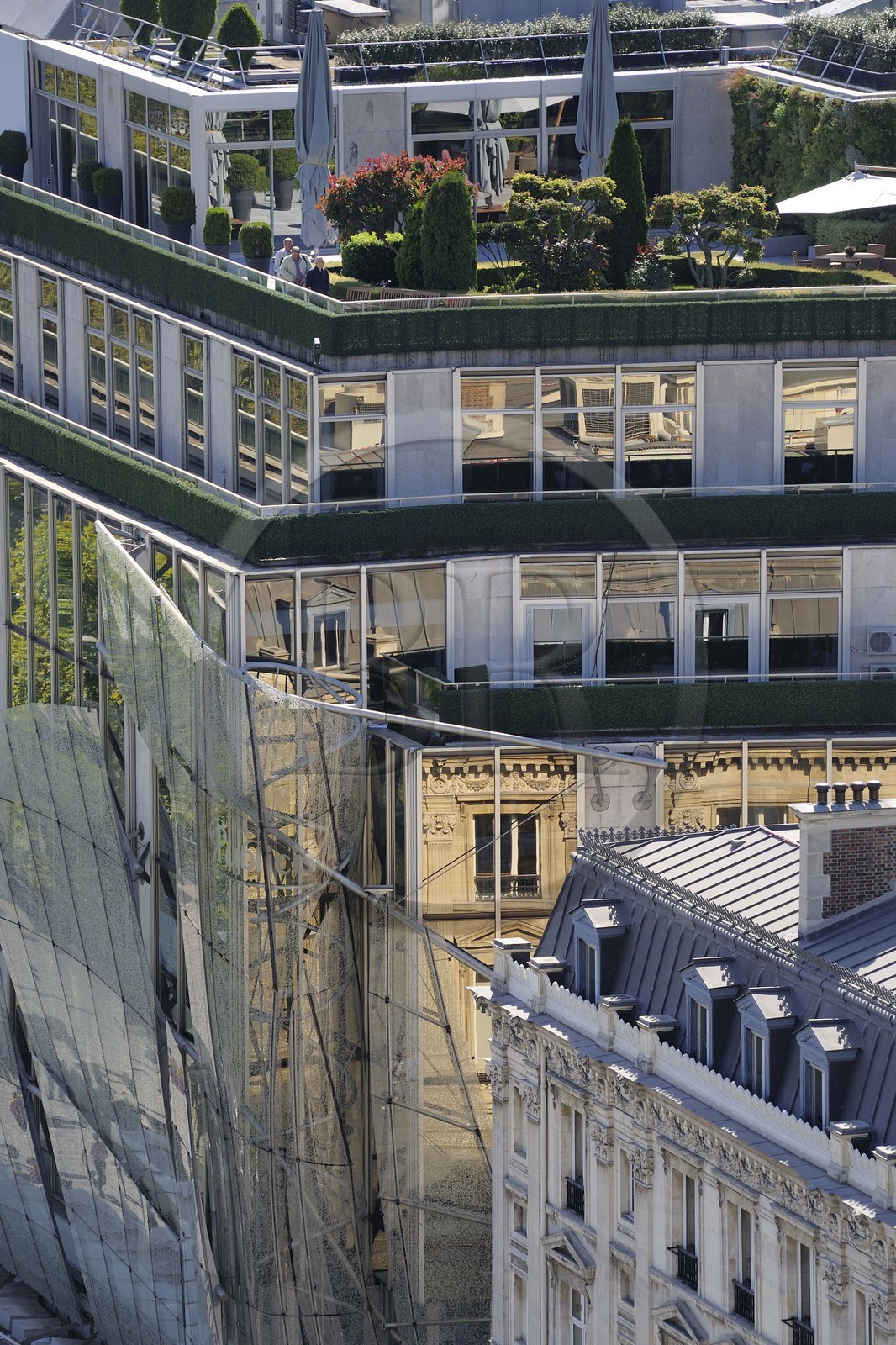 France, Paris (75), le Drugstore Publicis sur les Champs-Elysées