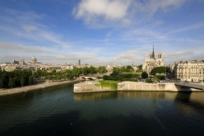 France, Paris (75), les rives de la Seine classées Patrimoine Mondial de l'UNESCO, île de la Cité, la cathédrale Notre-Dame