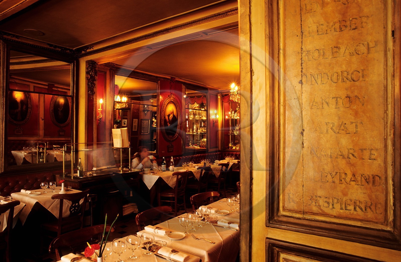 France, Paris (75), cour de l'Ancienne Comédie, restaurant Le Procope, le plus vieux restaurant de Paris ouvert en 1686 France, Paris (75), cour de l'Ancienne Comédie, restaurant Le Procope, le plus vieux restaurant de Paris ouvert en 1686