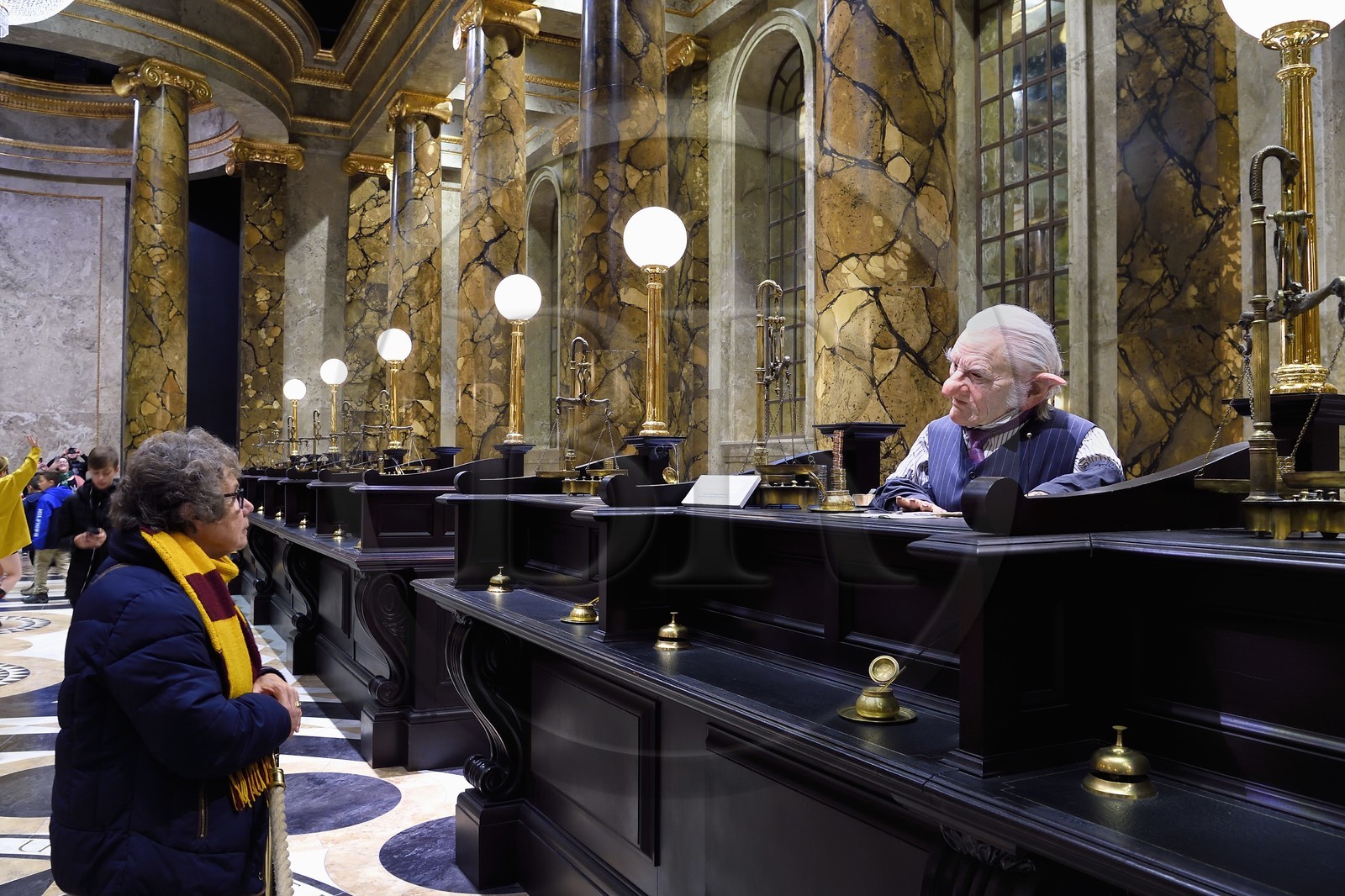 Royaume-Uni, Hertfordshire, Leavesden, Leavesden Film Studios, Harry Potter Studio Tour London, les coulisses du tournage des 8 films de Harry Potter, le grand hall de Gringotts, la banque des sorciers gardée par les Gobelins