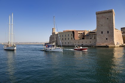 France, Bouches-du-Rhône (13), Marseille, le Fort Saint Jean à l'entrée du Vieux Port