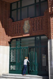 France, Alpes-Maritimes (06), Nice, la poste Thiers de style Art Déco construite en 1931 par l'architecte Guillaume Tronchet, seul immeuble en brique de la ville