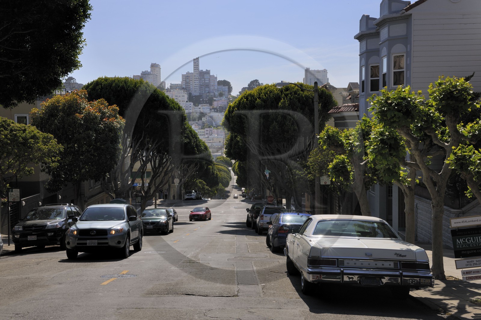 United States, California, San Francisco, wooden house in Lombard street in the North Beach district