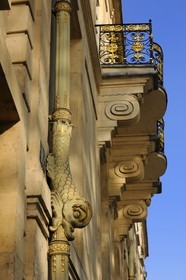 France, Paris (75), île Saint Louis, gouttières  de l'hôtel particulier Lauzun sur le quai d'Anjou