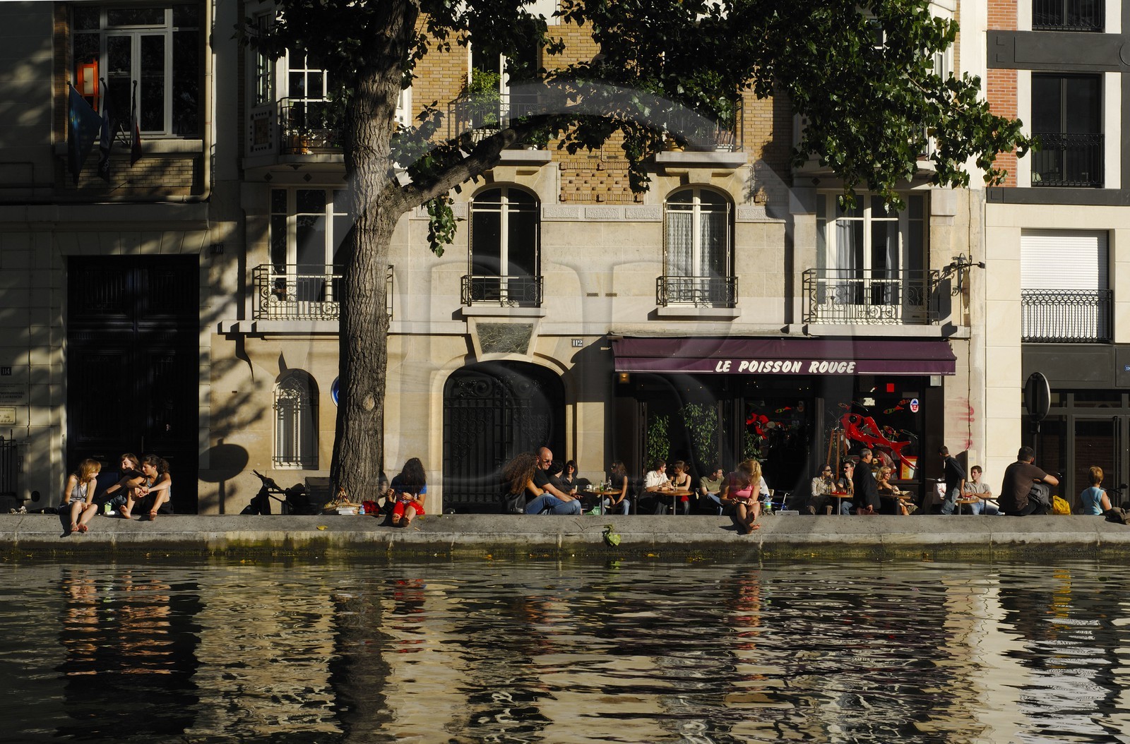 France, Paris (75), canal Saint-Martin,  bistro du quai de Jemmapes France, Paris (75), canal Saint-Martin,  bistro du quai de Jemmapes