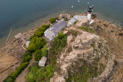 France, Finistère, Morlaix bay, Carantec, Louet Island and its lighthouse (aerial view)