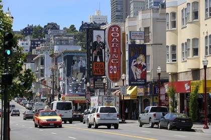 Etats-Unis, Californie, San Francisco, le quartier chaud de Broadway dans le quartier de North Beach