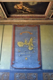 Italie, Toscane, Florence, centre historique classé Patrimoine Mondial de l'UNESCO, musée de la Galleria degli Uffizi (galerie des Offices), Salle des Cartes Géographiques décorée de cartes géographiques qui illustrent le Domaine florentin, l'Etat de Sienne et l'Ile d'Elbe