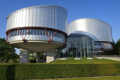 France, Bas-Rhin (67), Strasbourg, Palais des Droits de l'Homme de l'architecte Richard Rogers quai Ernest Bevin
