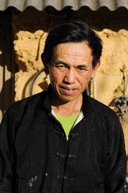 Vietnam, province de Lao Cai, région de Bac Ha, paysan de la la minorité Hmong Fleurs