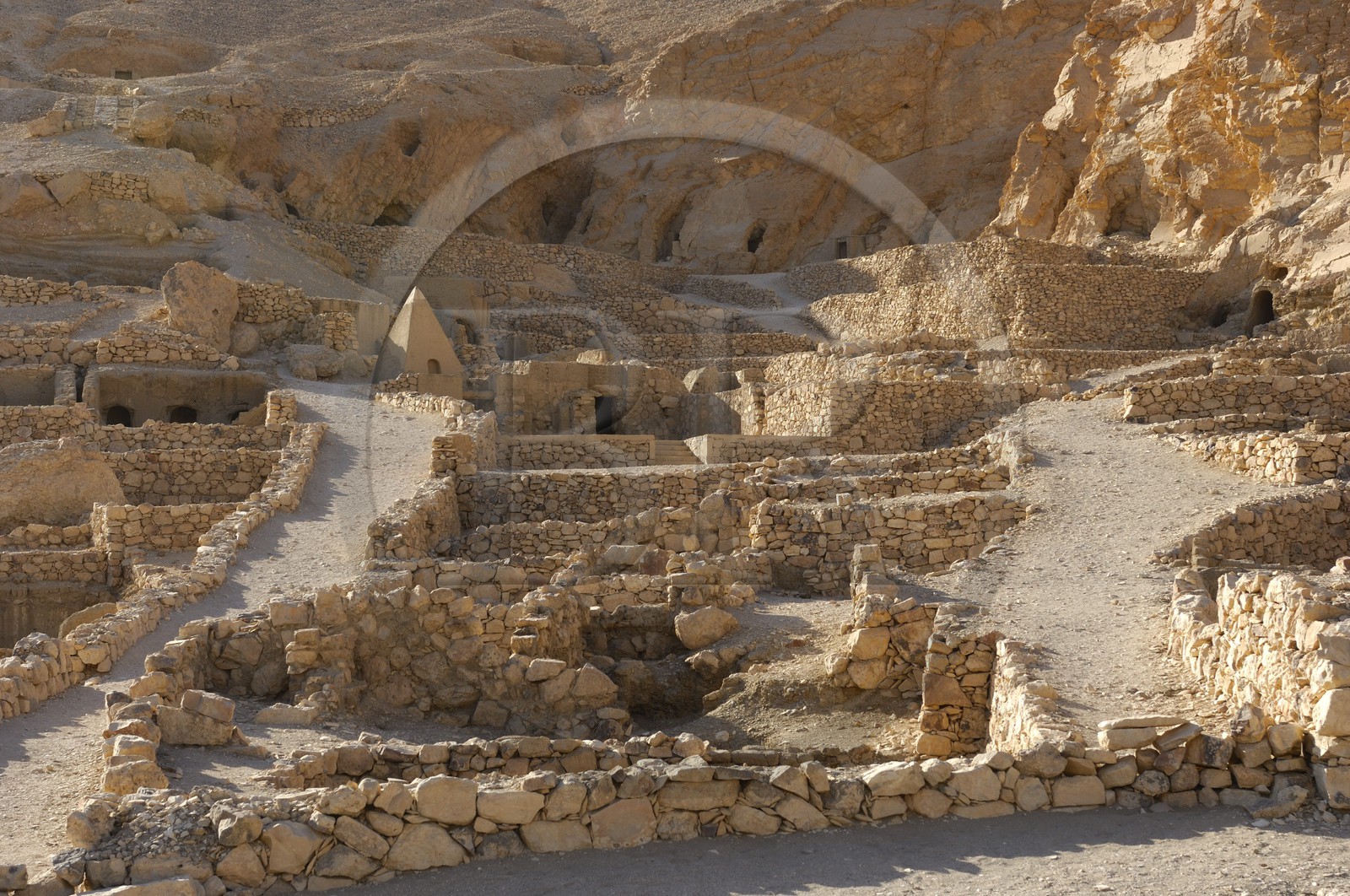 Egypte, Haute Egypte, vallée du Nil, environs de Louxor, nécropole thébaine classée Patrimoine Mondial de l'UNESCO, Thèbes Ouest, Deir el-Medina , la vallée des Artisans