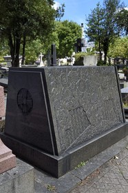 France, Paris (75), cimetière du Père-Lachaise, tombe Art nouveau de la famille Laporte par le sculpteur Pierre Poisson