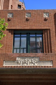 France, Alpes-Maritimes (06), Nice, la poste Thiers de style Art Déco construite en 1931 par l'architecte Guillaume Tronchet, seul immeuble en brique de la ville