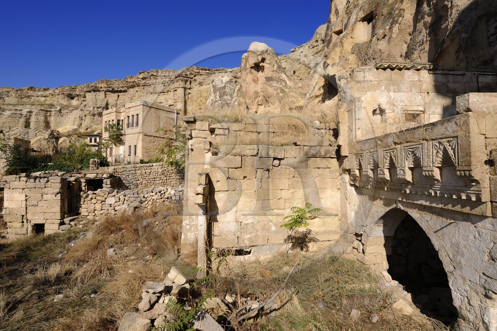 Turquie, Anatolie Centrale, province de Nevsehir, Cappadoce classée Patrimoine Mondial de l'UNESCO, Ürgüp, anciennes maisons troglodytiques
