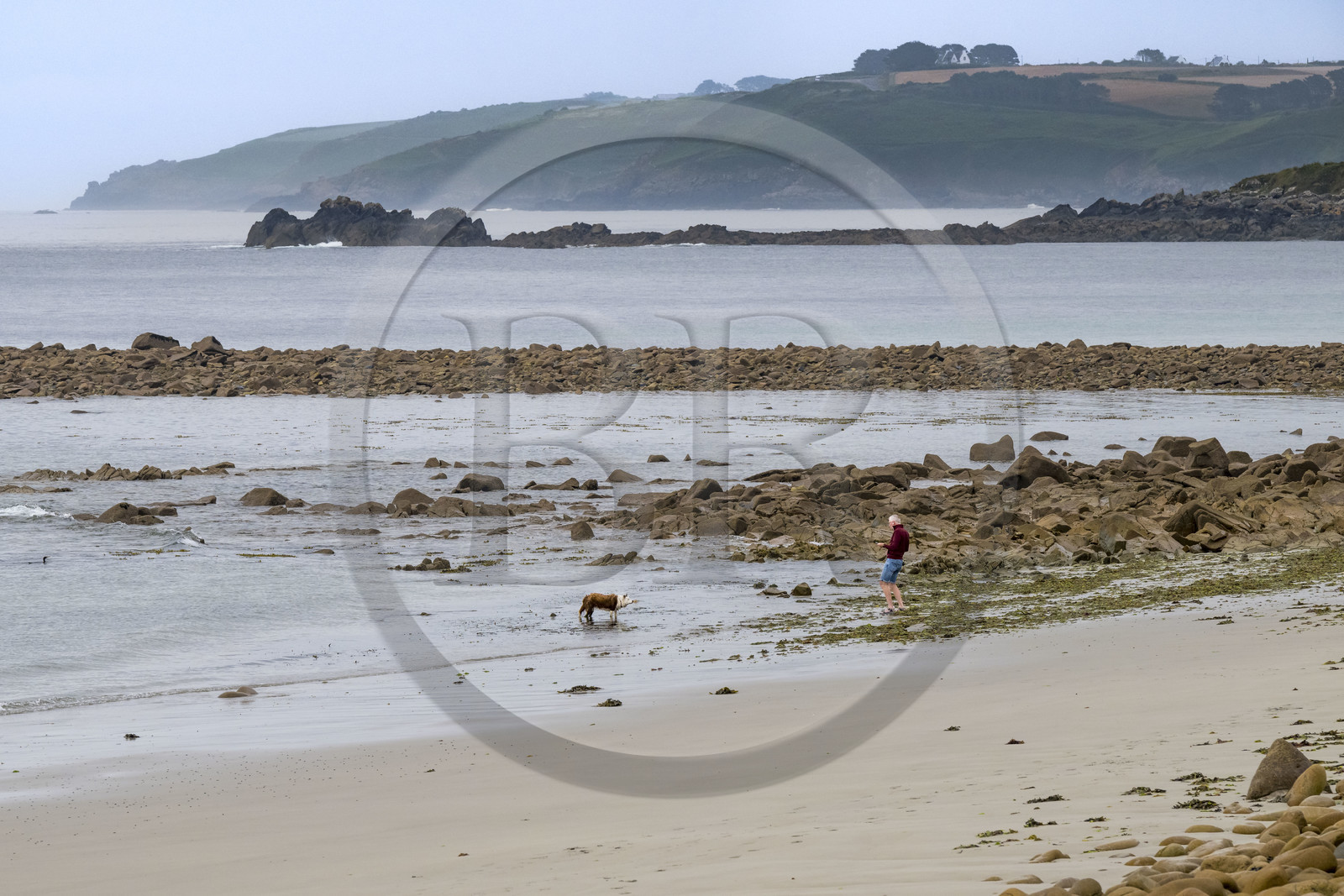 France, Finistère (29), Plougasnou, Primel-Trégastel, plage à la Pointe de Primel à l'extrémité de la Baie de Morlaix