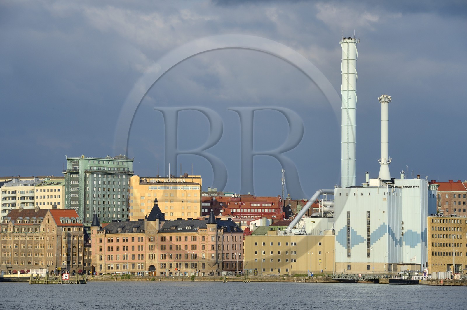 Suède, Västra Götaland, Göteborg (Gothenburg), centrale thermique de la ville dans le port