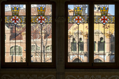 Espagne, Catalogne, Barcelone, quartier d'El Guinardo, ancien Hospital de la Santa Creu i de Sant Pau classé Patrimoine Mondial de l'UNESCO, de style moderniste par l'architecte Domenech i Montaner, aujourd'hui un musée et un centre culturel, batiment de l'administration