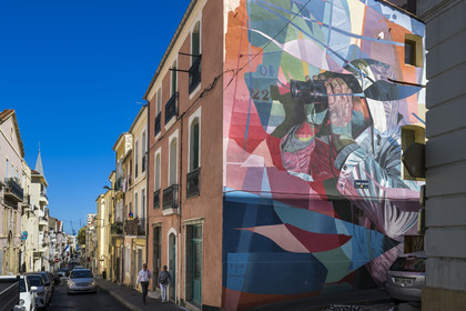 France, Herault, Sète,  Quartier Haut (the Upper Quarter), mural fresco which is part of the MACO (Musee à ciel ouvert) - Open-air museum, street art by Ratur and Sckaro in the Grande Rue