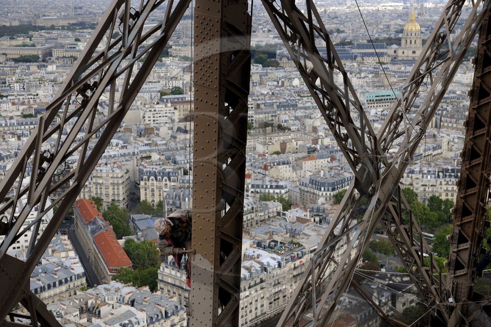 France, Paris (75), peintre de la Tour Eiffel