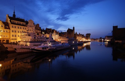 Poland, Eastern Pomerania, Gdansk, the old port of the old town at the falling night