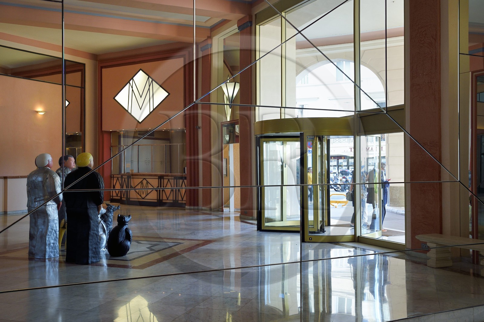 France, Alpes-Maritimes (06), Cannes, lobby de l'ancien palace le Miramar
