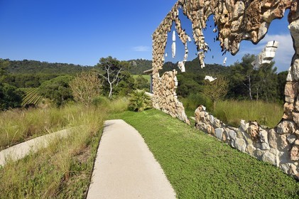 France, Var (83), Iles d'Hyères, parc national de Port Cros, Ile de Porquerolles, la Fondation Carmignac, La Traversée (2018) oeuvre de Jean Denant
