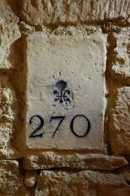 France, Paris (75), la carrière des Capucins sous l'hopital Cochin, marque avec sceau royal