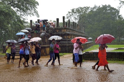 Sri Lanka, province du Centre-Nord, Polonnaruwa, l'ancienne capital du pays (XIe au XIIIe siècle) est classée au Patrimoine Mondial de l'UNESCO, Chambre du Conseil (Raja Sabahawa) datant du XIIe siècle
