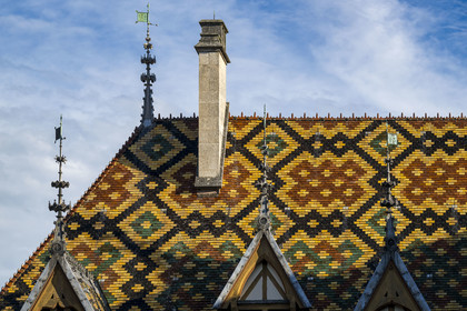 France, Cote d'Or, Beaune, area listed as World Heritage by UNESCO, Hospices de Beaune, Hotel Dieu, the roofs covered with glazed and colored tiles