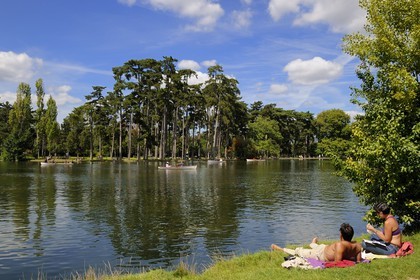 France, Paris (75), le Bois de Boulogne, promenade en barque autours des iles du Lac Inférieur