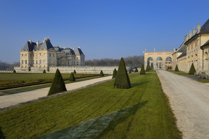 France, Seine et Marne, Maincy, Chateau de Vaux le Vicomte, eastern facade of the castle