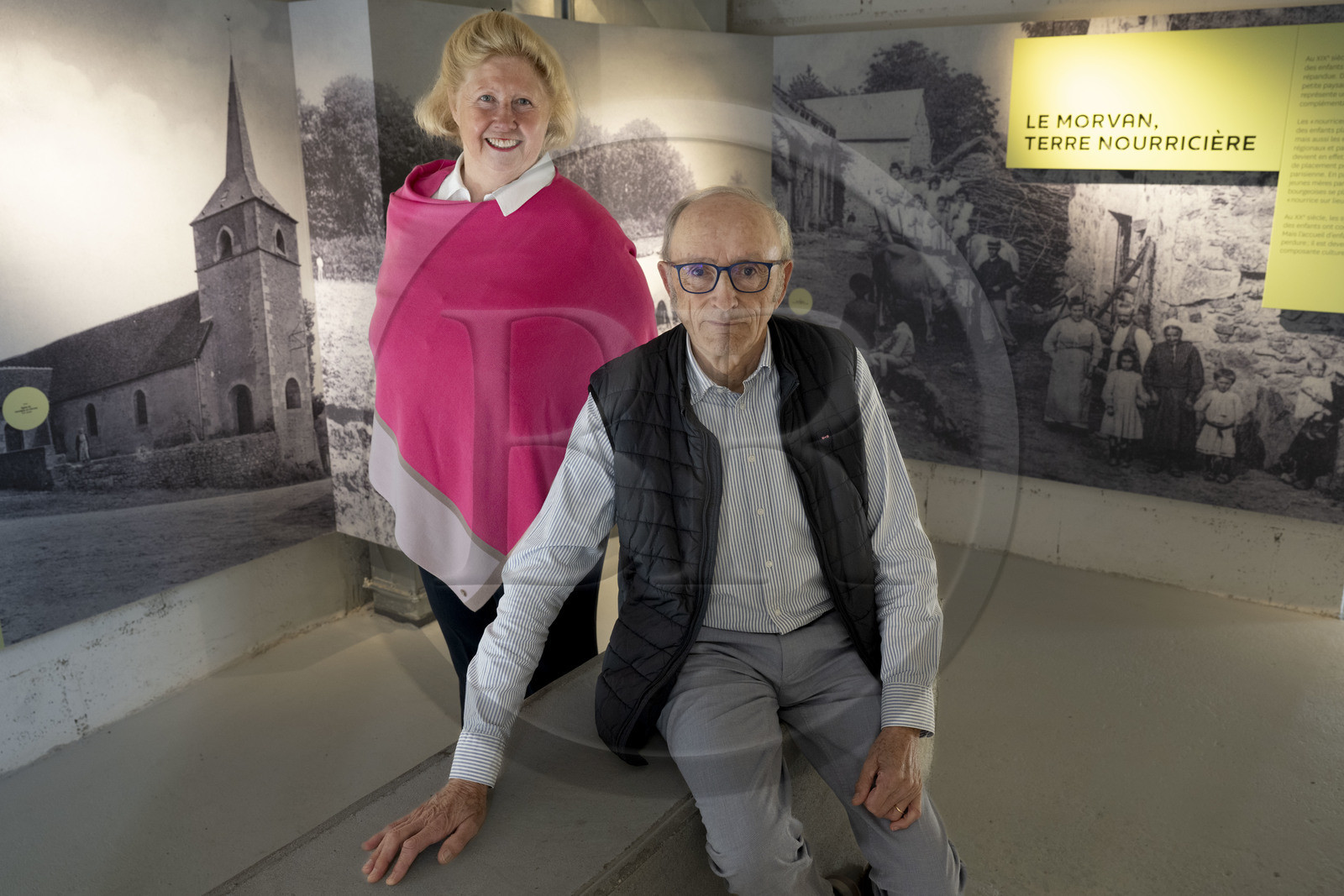 France, Nièvre (58), Parc naturel régional du Morvan, Alligny en Morvan, musée des nourrices et des enfants de l'Assistance Publique, la présidente de l'association Martine Vergnes-Roué et Jean-Pierre Cortet