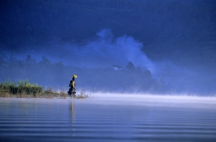 Indonesia, Bali, Ulun Danu Temple, altar on the edges of Bratan Lake