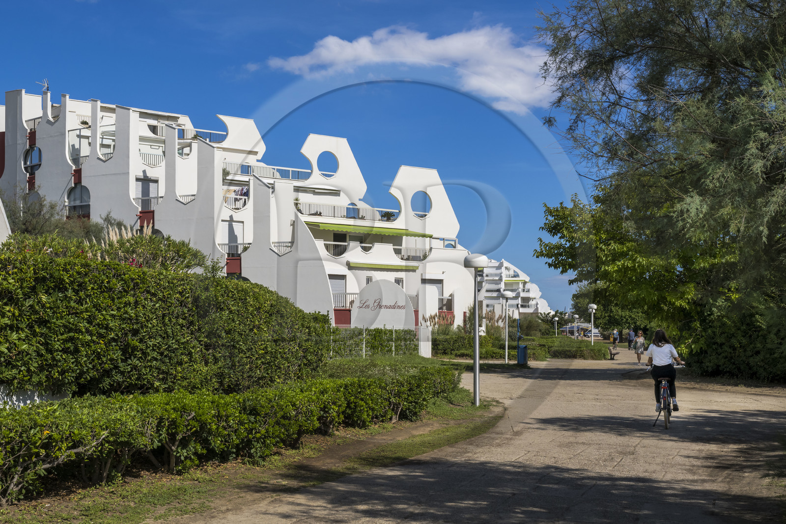 France, Hérault (34), La Grande-Motte, labellisé patrimoine du XXème siècle, quartier du Couchant à l'ouest du port, l'immeuble Les Grenadines des architectes Cardin et Fremolle